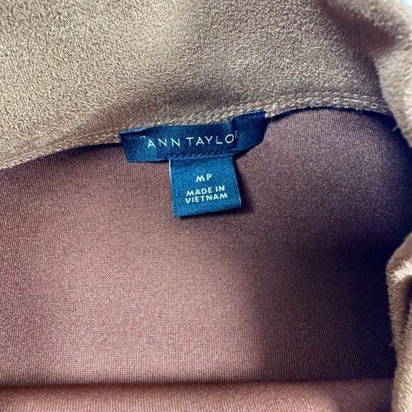Ann Taylor Faux Suede Shoulder Button Mock Neck Short Sleeve Top | Size M Petite - Picture 9 of 9